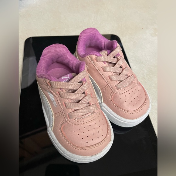 PUMA - Picture 4 of 5